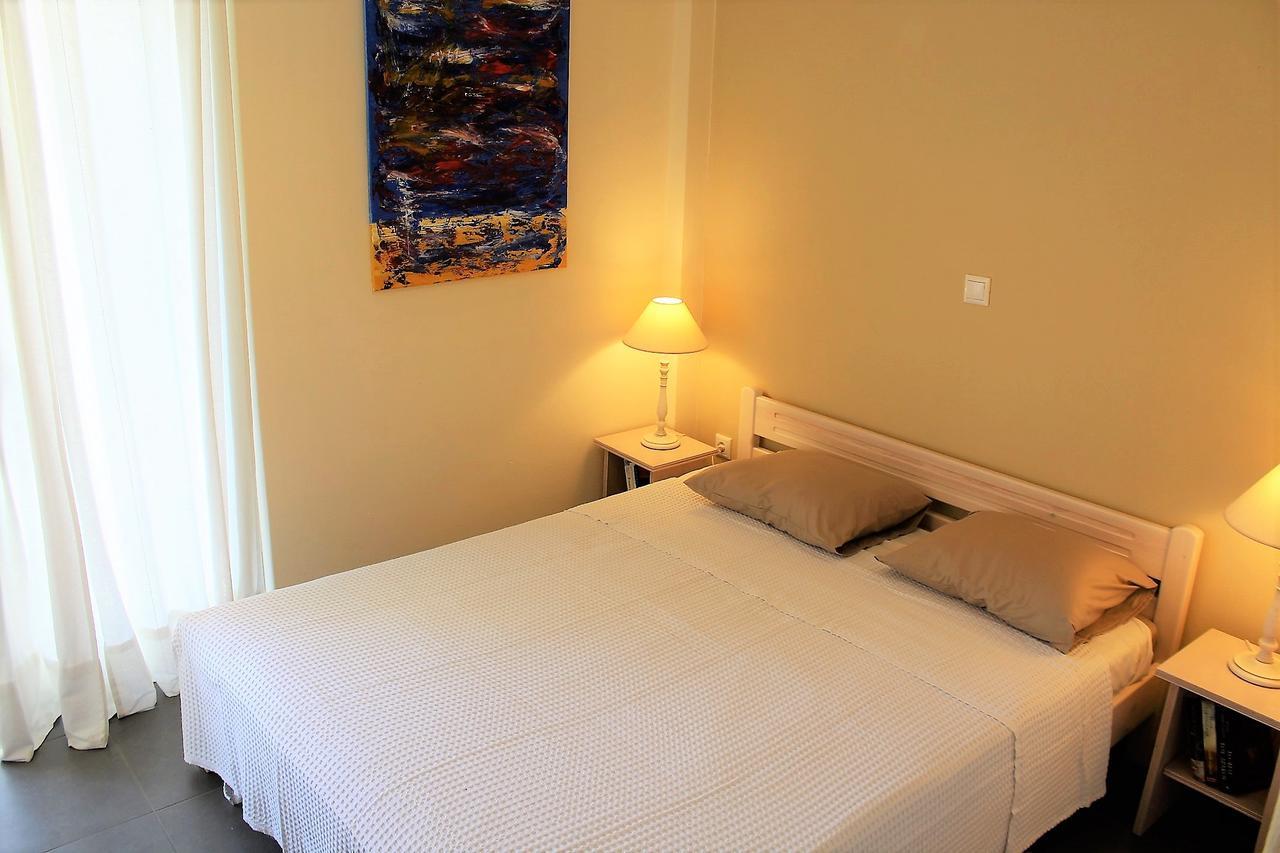 Apartment Sea View In Front Of The Beach Of Agia Marina Pórto Ráfti Exterior photo